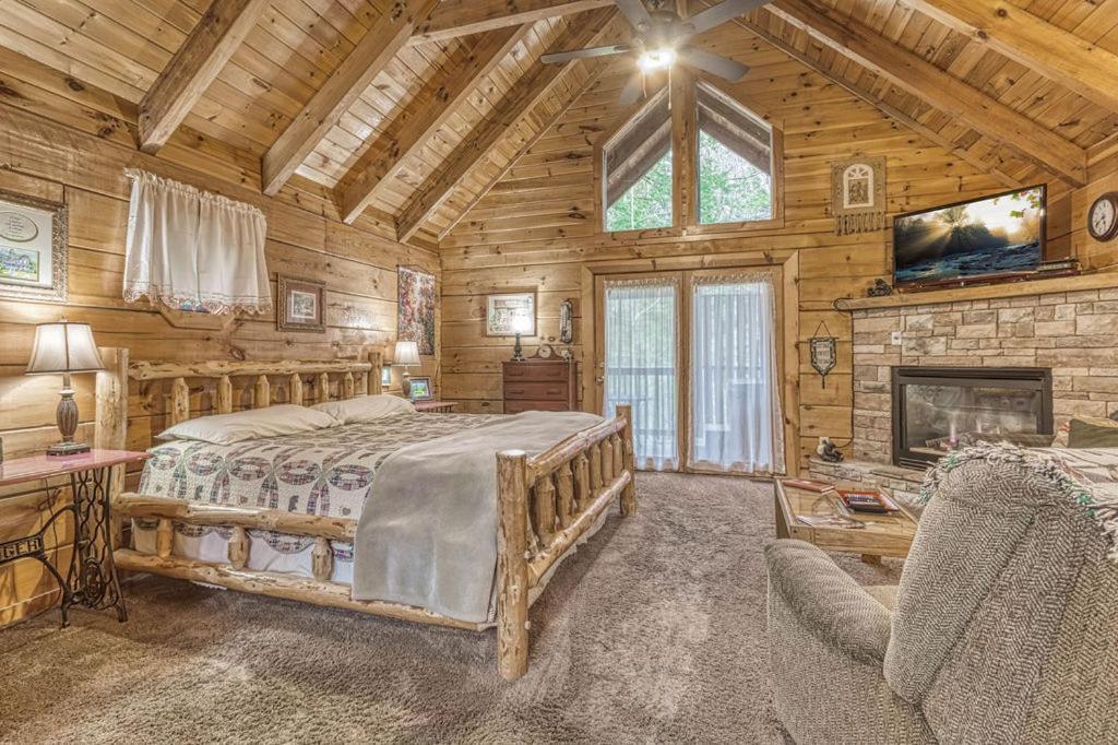 Mountain Eden, Hot Tub, Resort Pool, Wifi, 1089 Free Tickets Each Paid Day, Dollywood And More Gatlinburg Buitenkant foto